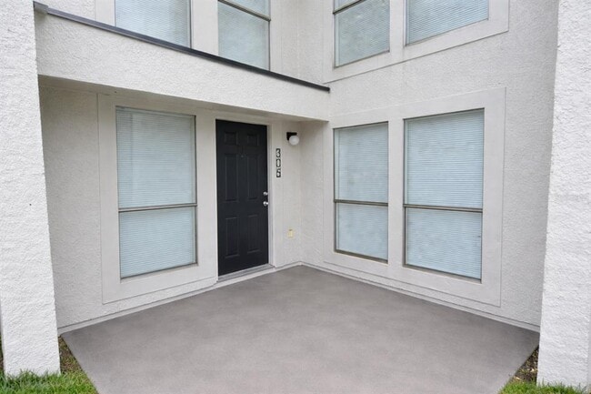 Photo - 5006 Moro Manor Dr Unit 305