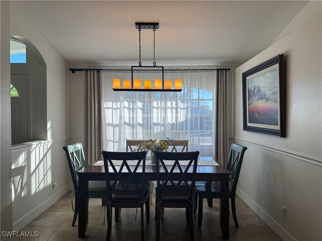 Building Photo - 911 SE 21st Ln