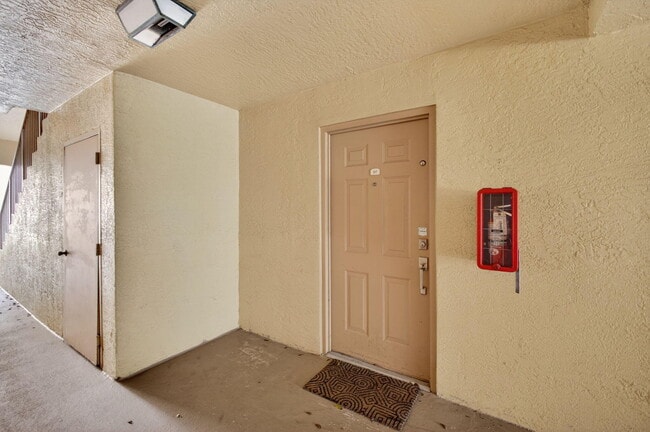 Photo - 4211 San Marino Blvd Unit 105