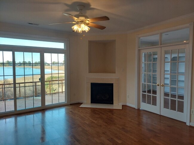 Photo - 3 Bed 2.5 Bath Townhouse