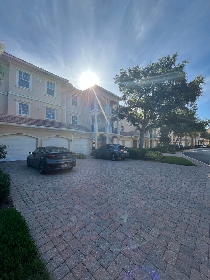 Photo - 12547 SE Old Cypress Dr Condo
