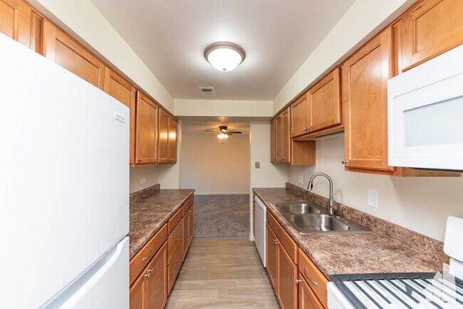 Photo - 245 W Main St