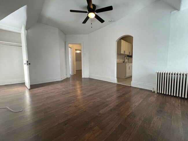 Photo - 229 Amber St Unit 3