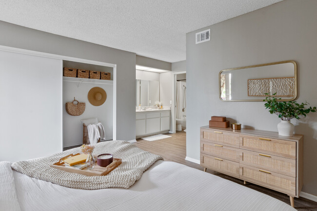 Photo - Campus Crossings at Riverside Apartments