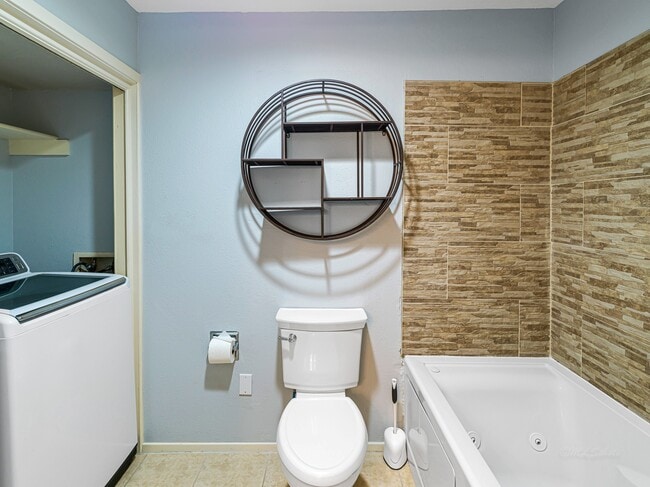 Photo - 2568 Bering Dr