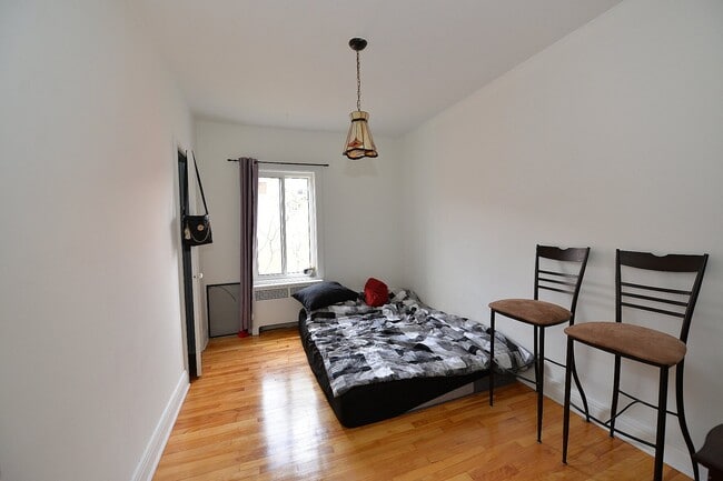 Photo - 973 Rue Tait Unit 3