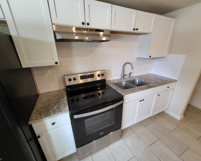 118 Esmeralda Dr