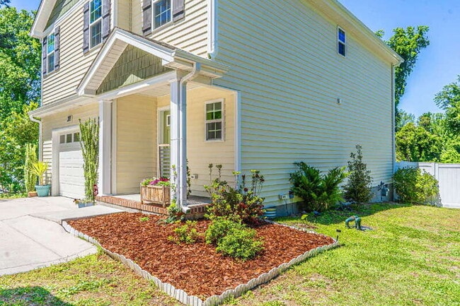 Photo - 268 N Hale St