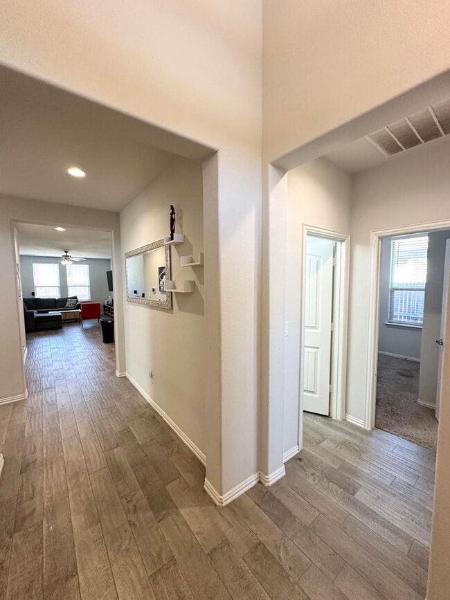 Photo - 4 Bed 2 Bath For Rent