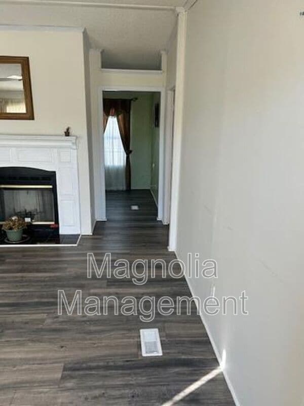 Photo - 156 Daffodil Dr