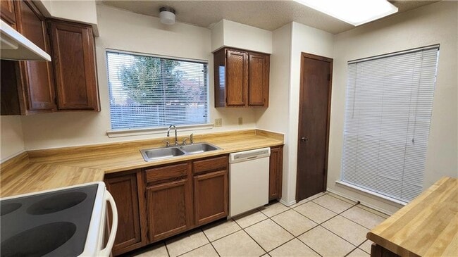 Photo - 1909 Killington Dr