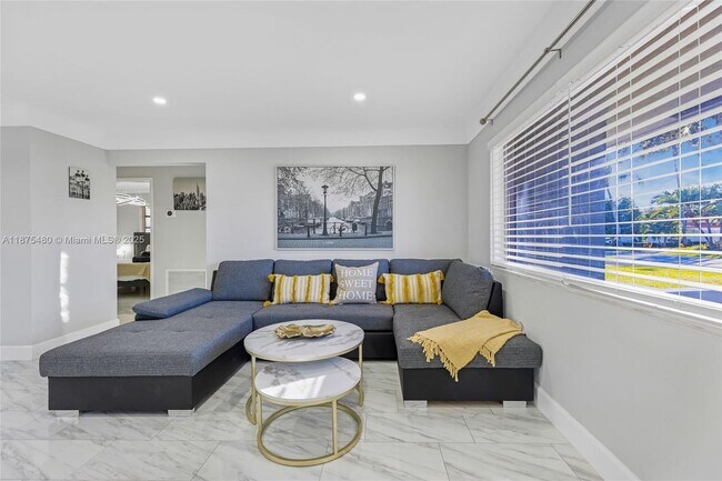 Photo - 6600 NE 20th Way