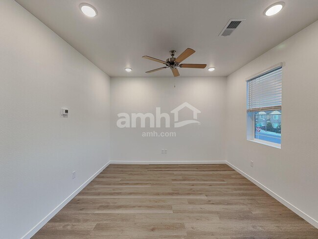 Photo - 26148 E Calhoun Pl