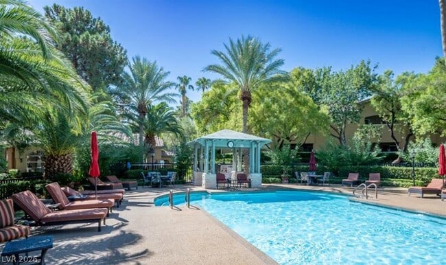 1613 Cardinal Bluff Dr Unit 204