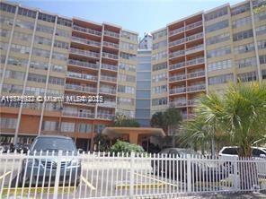 Building Photo - 2025 NE 164th St Unit 302 Rental