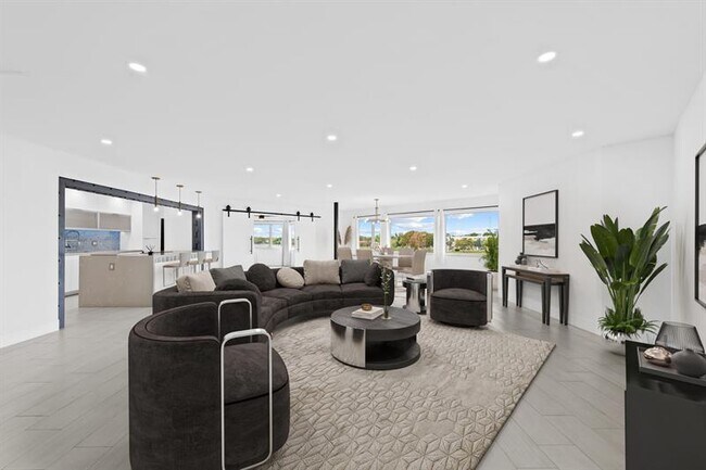 Photo - 877 NE 195th St Unidad 422