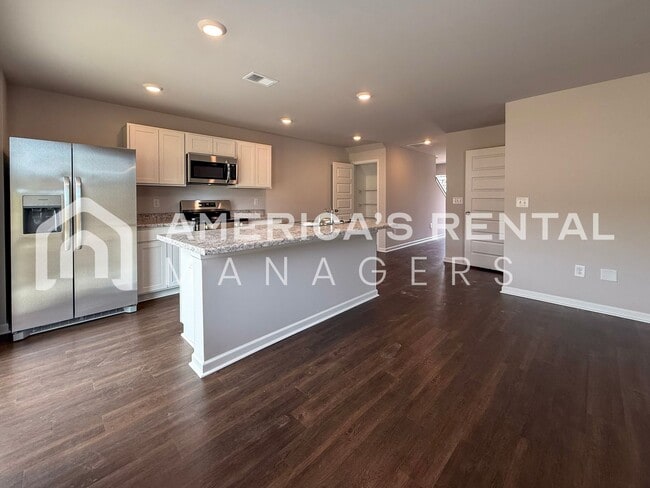 Photo - Escape to Lakeside Living in Lincoln! View with 48 Hours Notice!