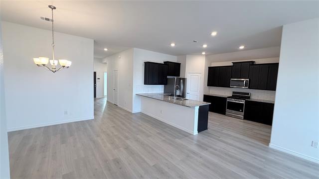 Photo - 631 Maverick St