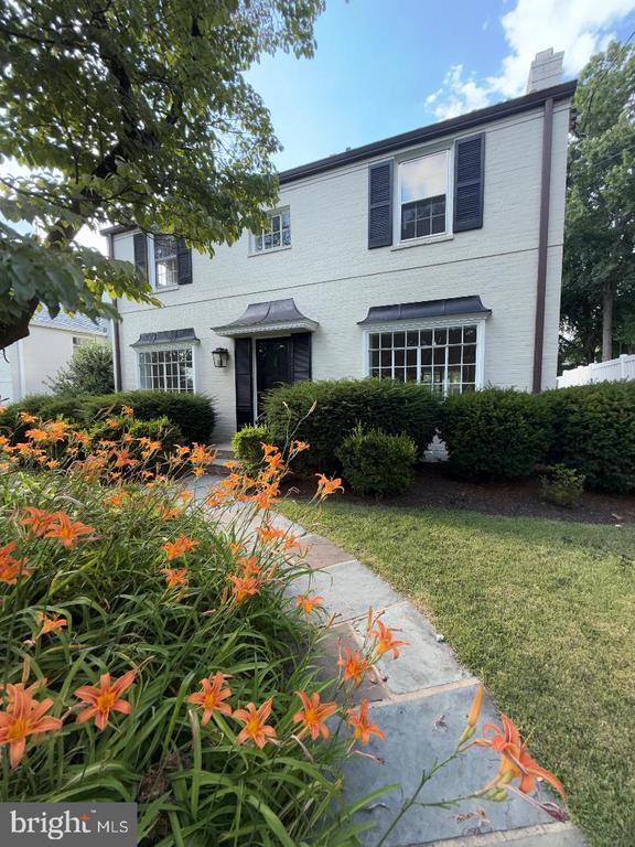 4721 Yuma St NW