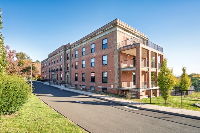 Building Photo - 170 Ridge Rd Unit 103