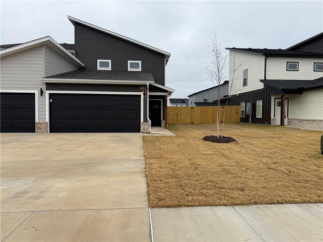 Photo - 1508 SW Poigai Wy Townhome