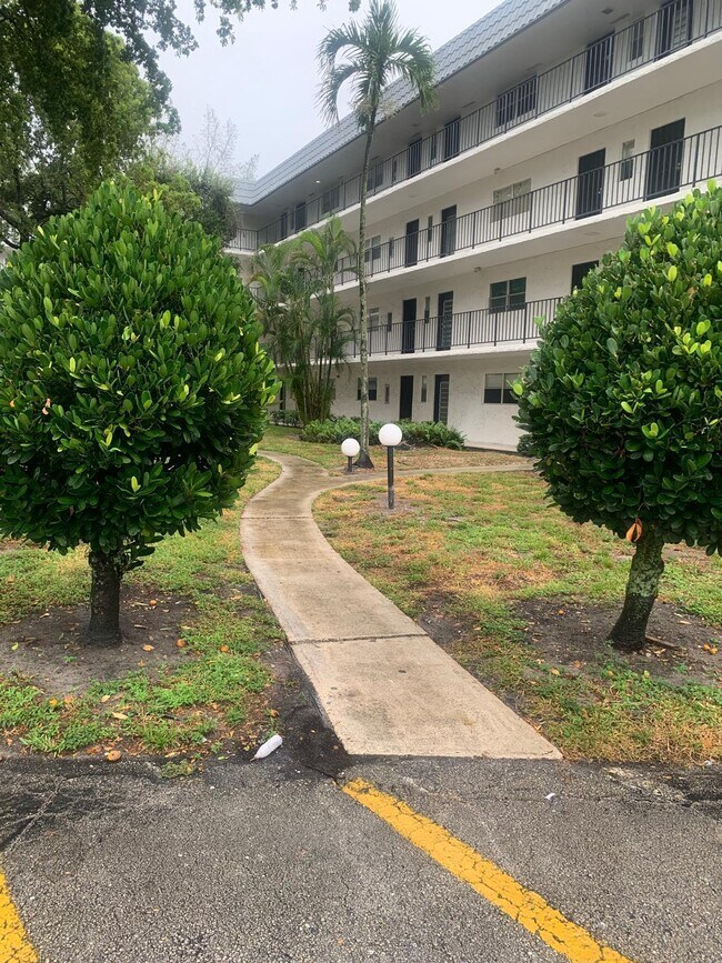 Photo - 3360 Spanish Moss Terrace Unit 413