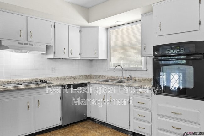 Photo - 3330 Tisdale Dr