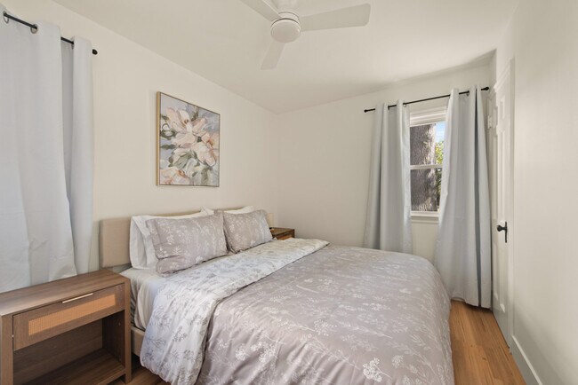 Photo - 611 E 260th St Unit ID1061076P