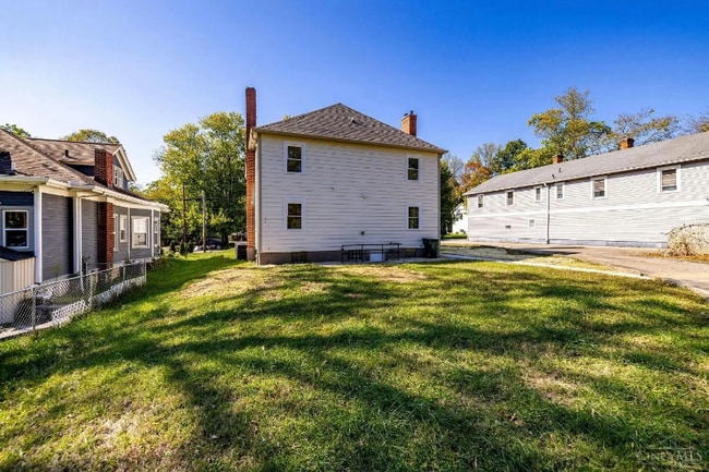 Photo - 5534 Stewart Ave Unit 3