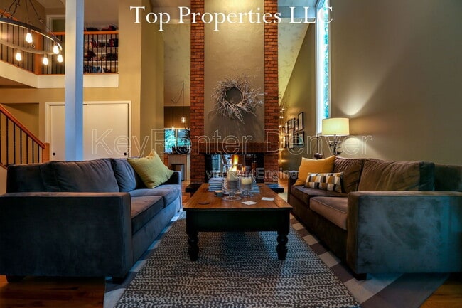 Photo - 2894 S Oakland Cir E
