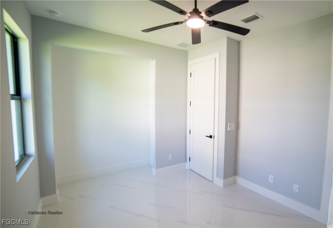 Photo - 2401-2403 Matena Ave S