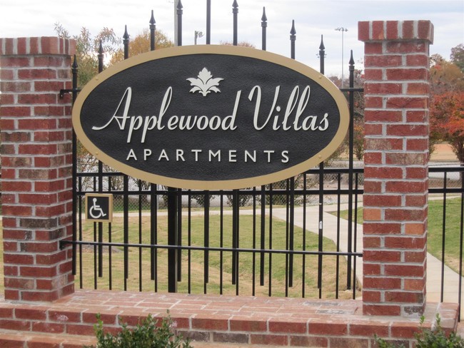 Applewood Villas - Applewood Villas Apartments