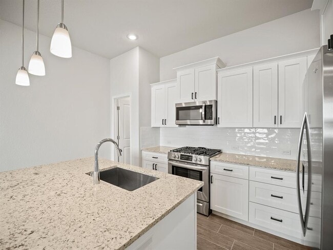 Photo - 136 Caterpillar Ln