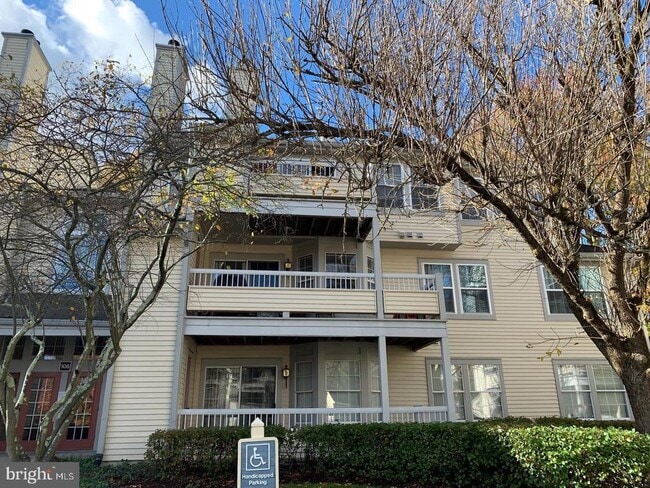 Building Photo - 106 Lassen Ct Unit 12 Rental
