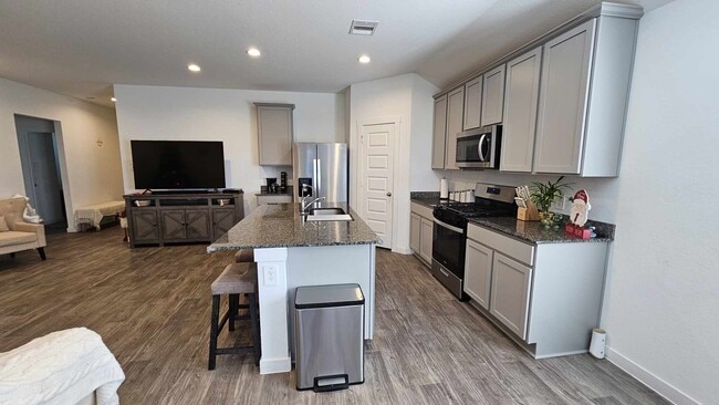 Photo - 31814 Whittis Hl Wy