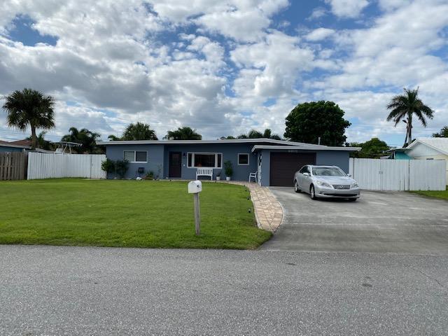 Photo - 6601 Lake Clarke Dr