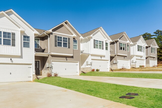 Photo - 112 The Heights Dr