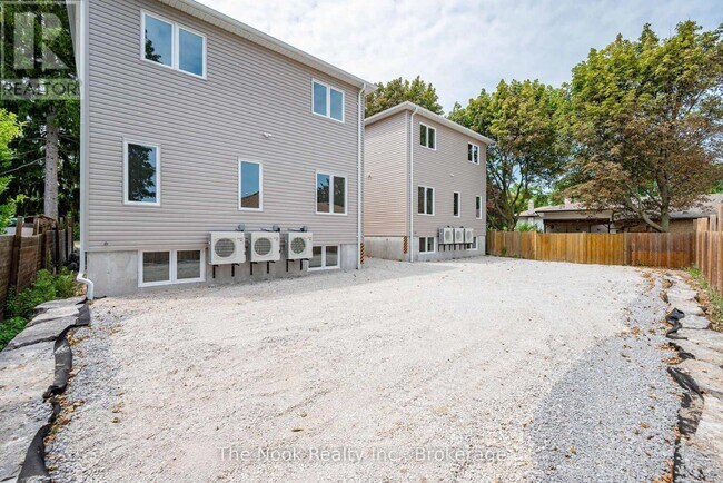 Photo - 399 Thornton Rd N Unit 3