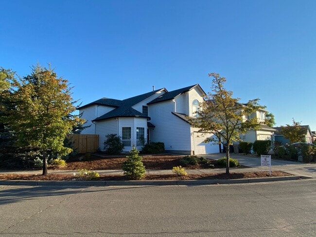 Photo - Spacious & Updated 4 Bedroom 2.5 Bath In Highly Desirable SW Corvallis Neighborhood!
