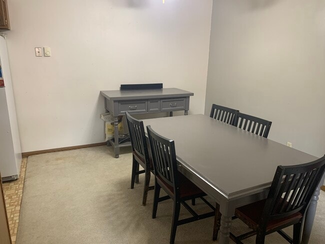 Comida - 1008 Hackberry Dr