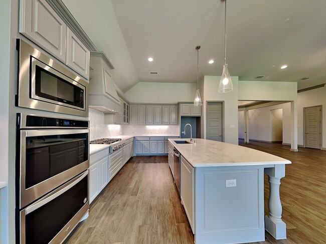 Photo - 614 Summer Oaks Dr