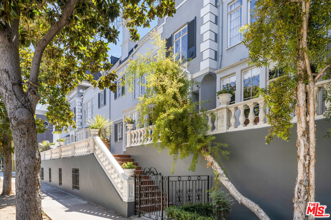 Photo - 3350 James M Wood Blvd Unit 8