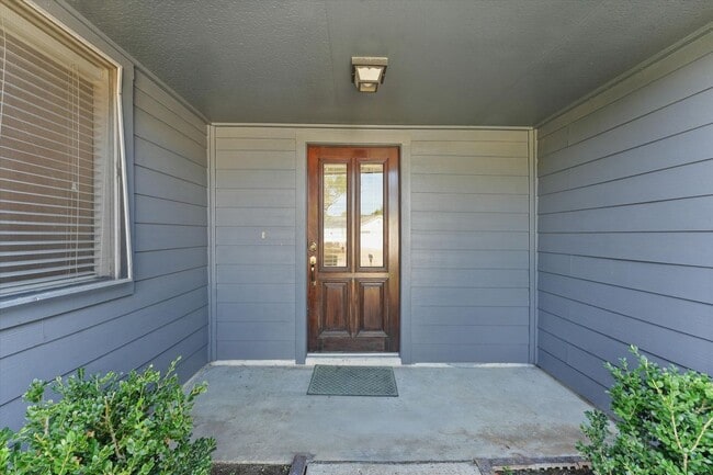 Photo - 16703 Pebbleglen Dr