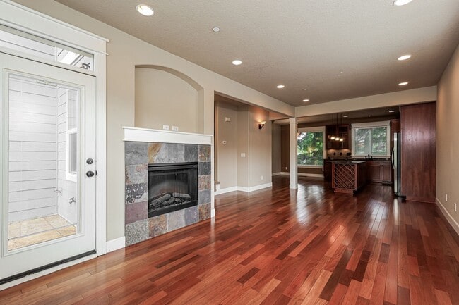 Photo - End unit 3BD 2.5BA + Loft +  Tri Level Townhouse w/Garage + AC + Balcony + Washer/Dryer