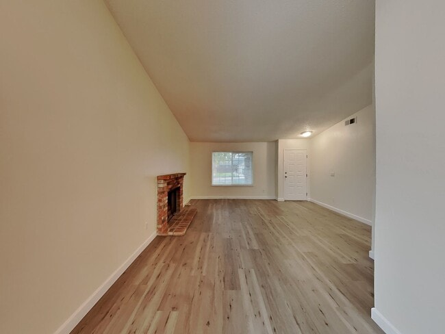 Photo - Freshly Remodeled 4/2 House in Oakley Available Now!