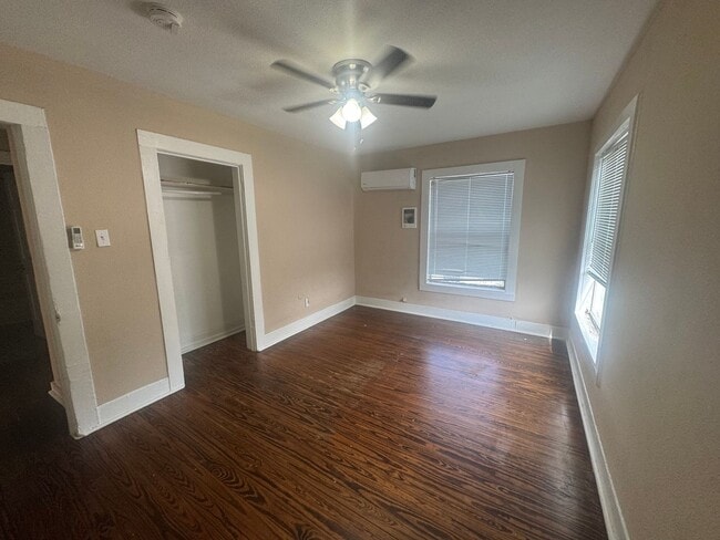 Photo - 7018 Avenue F