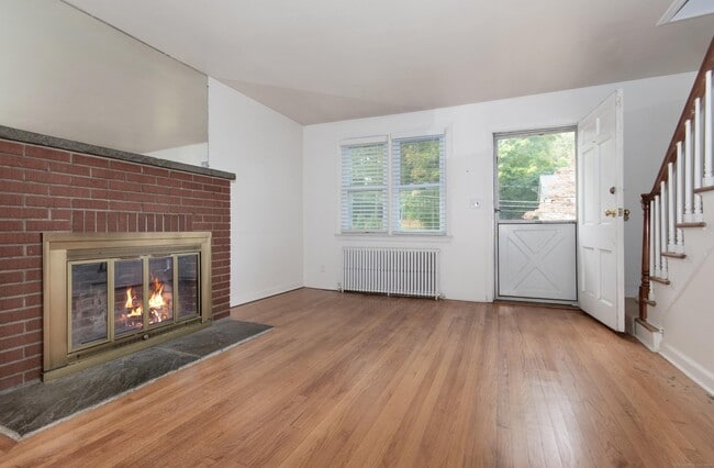 Photo - 86 Hecker Ave