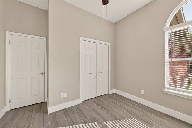 Photo - 6619 Misty Dale Dr