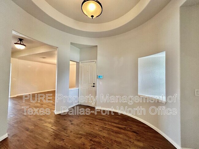 Photo - 511 Carnation Ln