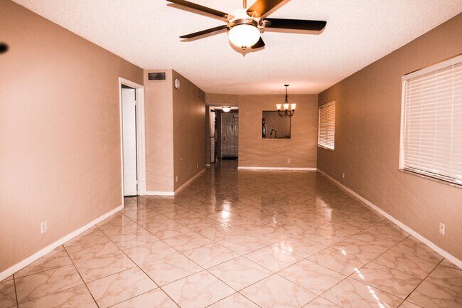 Photo - 2955 SW 22nd Ave Unit 2080